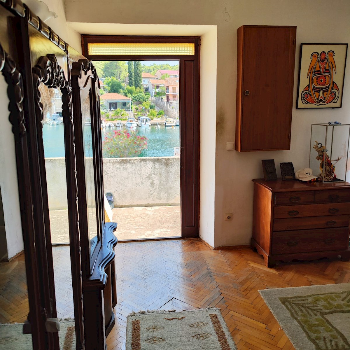 Kamnita hiša ob morju z ograjenim vrtom, Vrboska, otok Hvar