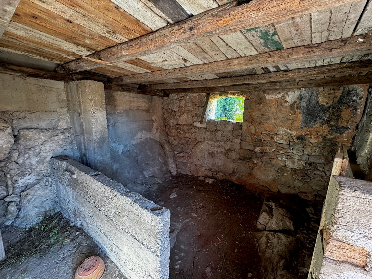 Kamnita hiša - Projekt prenove v Vrisniku, Otok Hvar