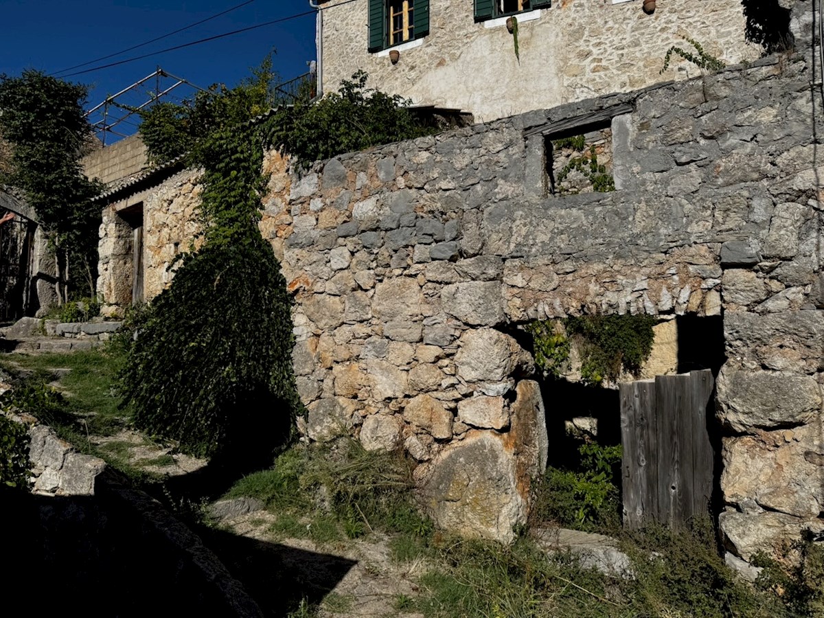 Kamnita hiša - Projekt prenove v Vrisniku, Otok Hvar