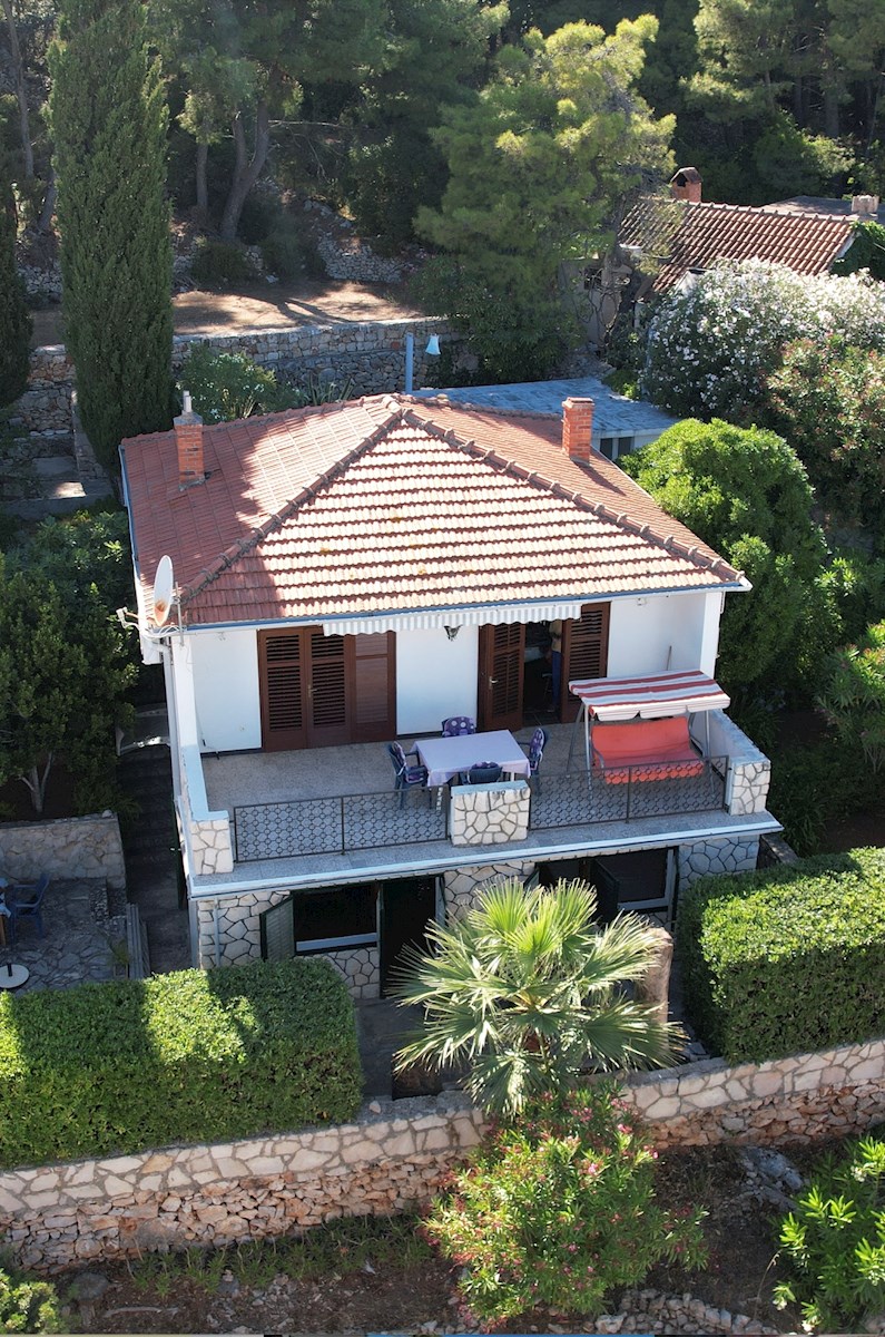 Hiša na lepi lokaciji blizu mora kot odlična investicija