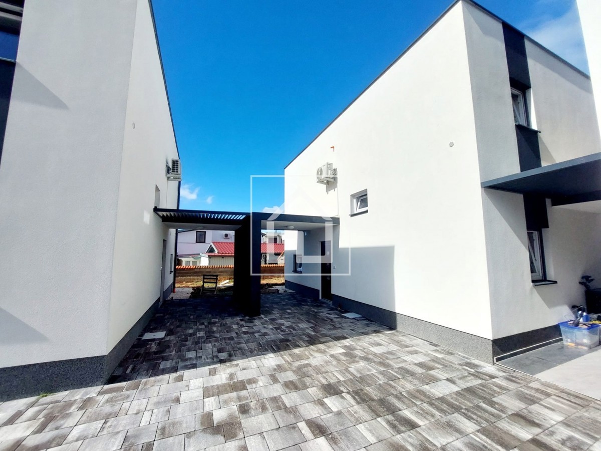 Hiša Medulin, odlična lokacija, novogradnja. Hiša s 4 spalnicami in 4 kopalnicami!!