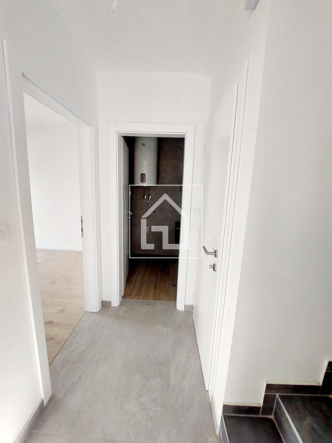 Hiša Medulin, odlična lokacija, novogradnja. Hiša s 4 spalnicami in 4 kopalnicami!!