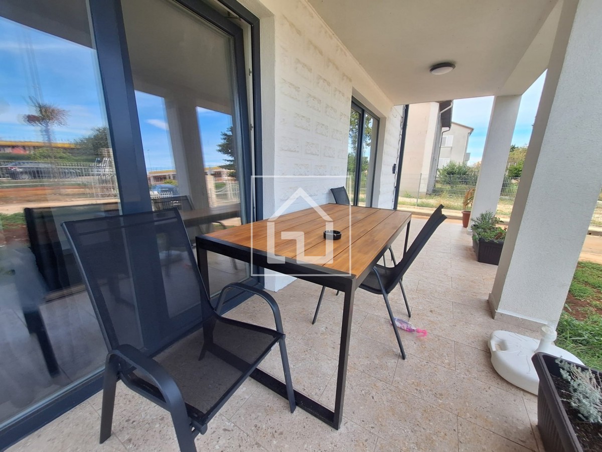 Hiša Hiša s 7 stanovanji in garažo