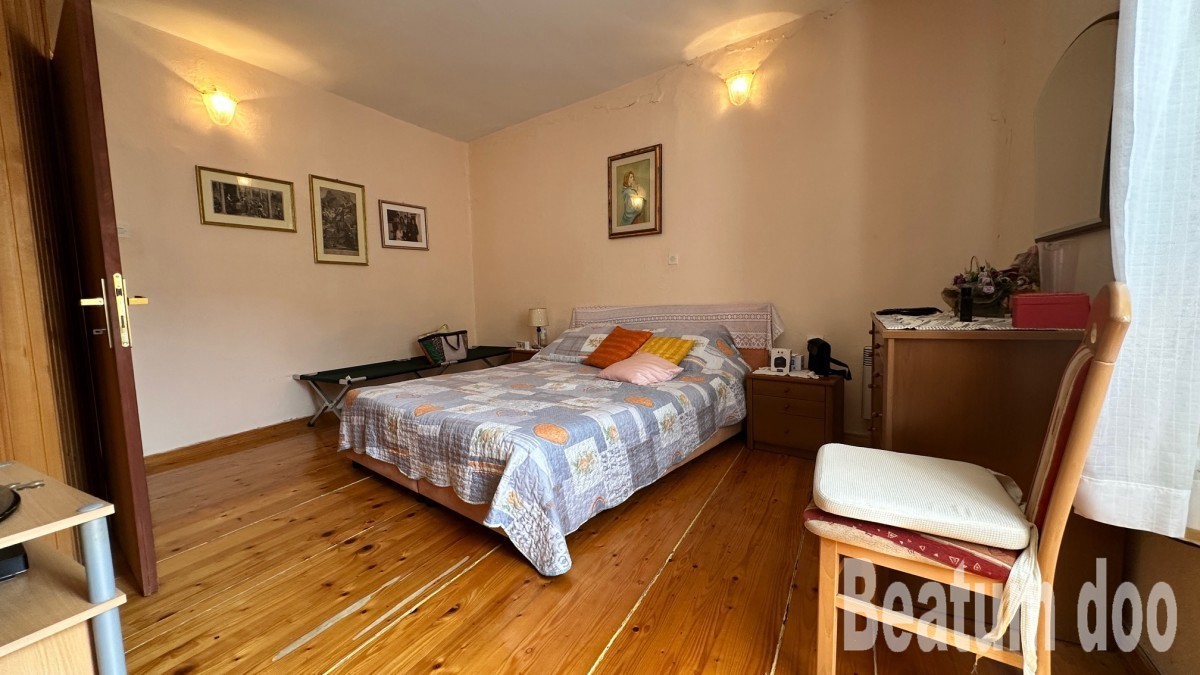 Apartma v centru Novigrada, izjemna lokacija, 50 m od plaže