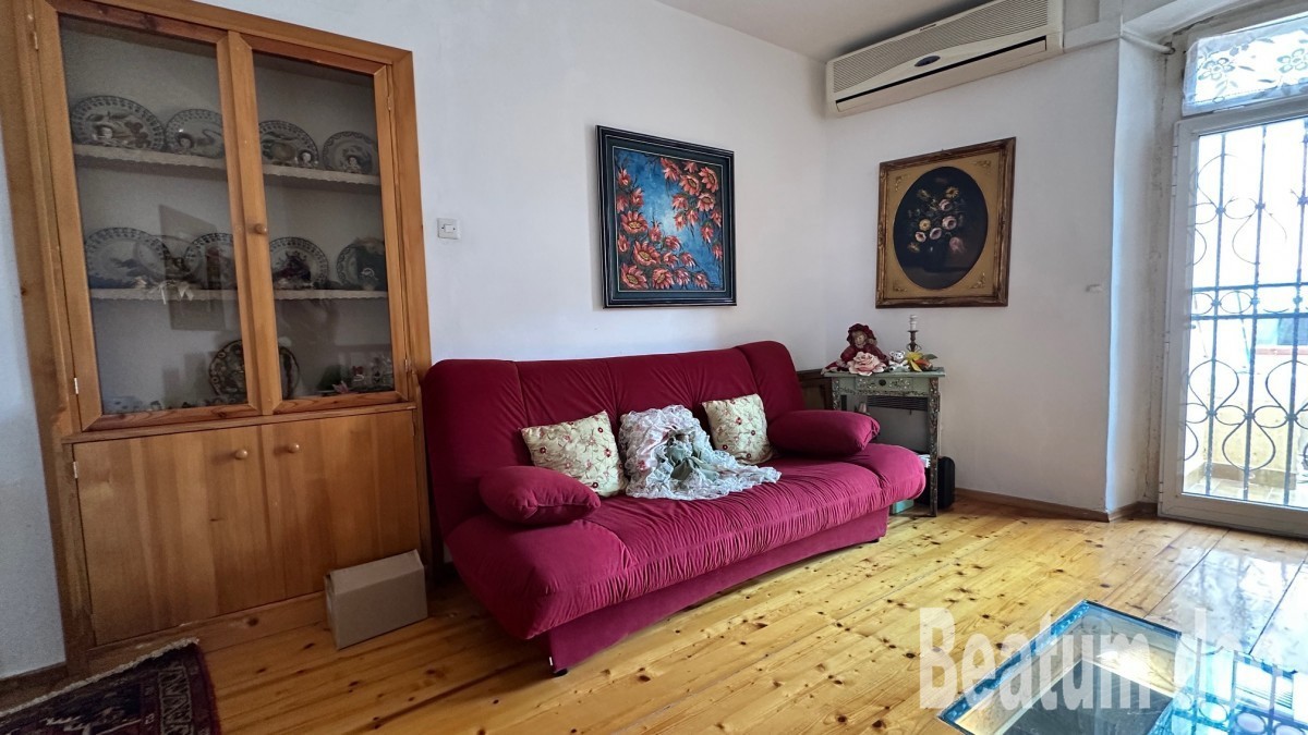 Apartma v centru Novigrada, izjemna lokacija, 50 m od plaže