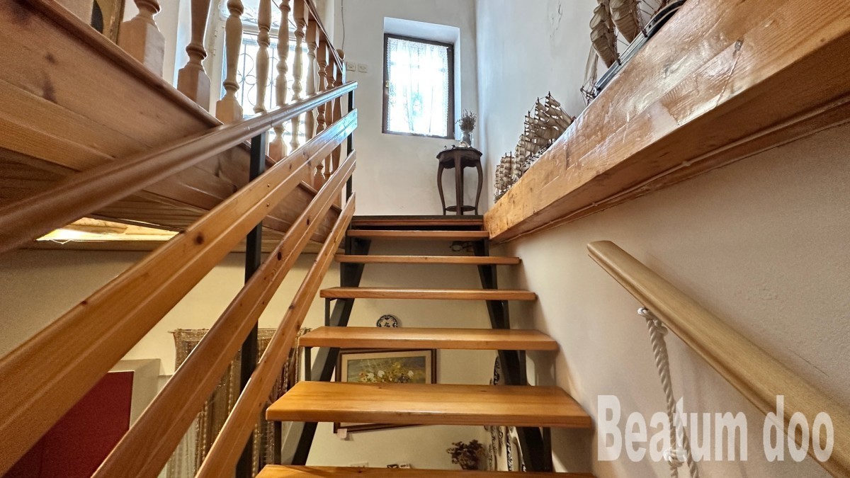 Apartma v centru Novigrada, izjemna lokacija, 50 m od plaže
