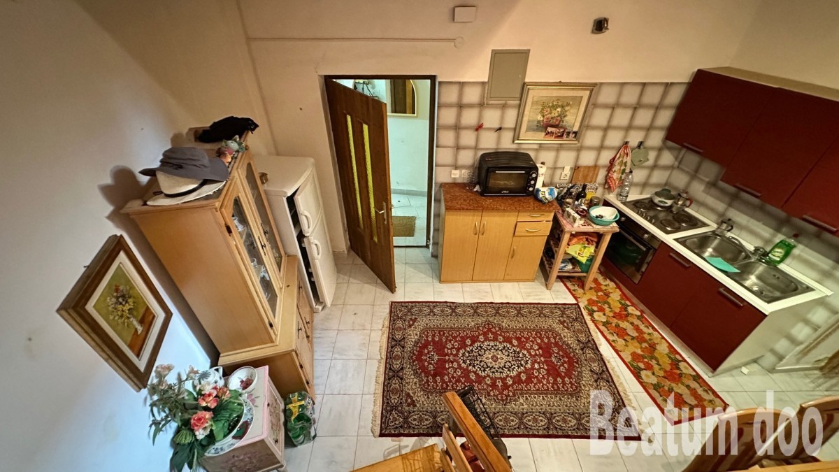 Apartma v centru Novigrada, izjemna lokacija, 50 m od plaže