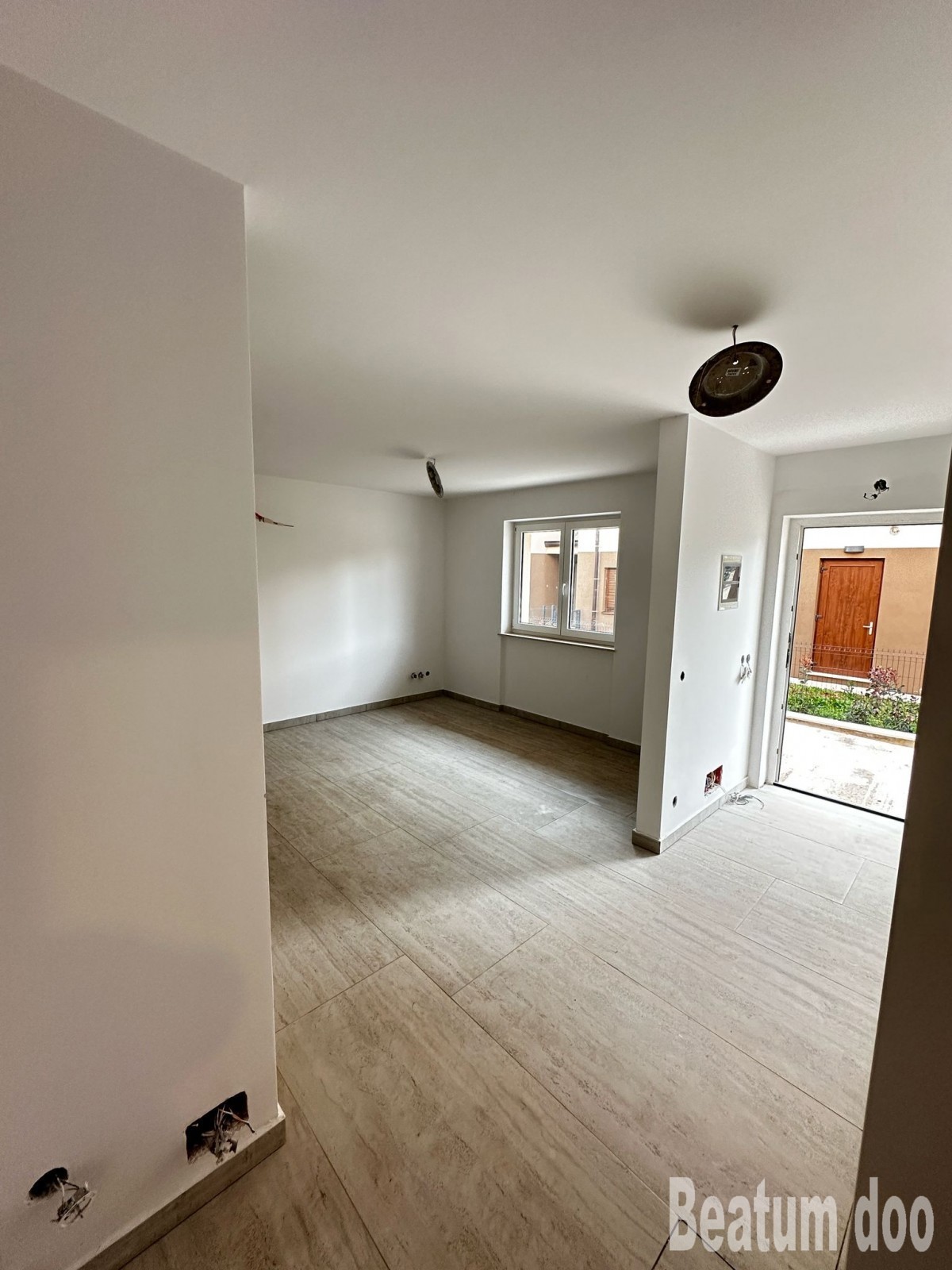 Apartma pritličje, nova zgradba, okolica Novigrada