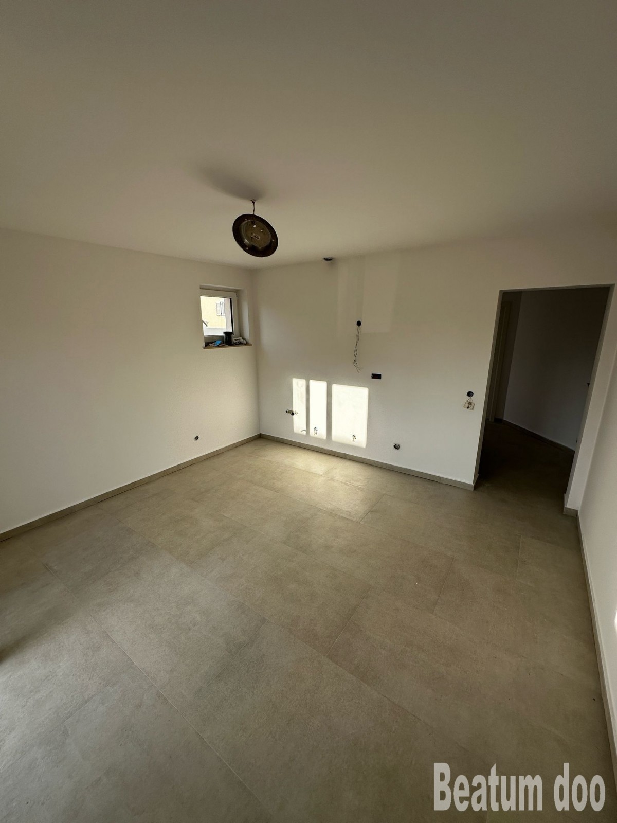 Apartma v prvem nadstropju, nova zgradba, okolica Novigrada