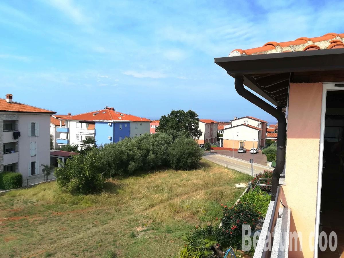 Velik apartma s čudovitim pogledom na morje - Novigrad