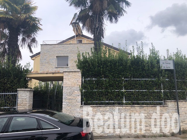 Hiša v centru mesta, mirno območje, Poreč