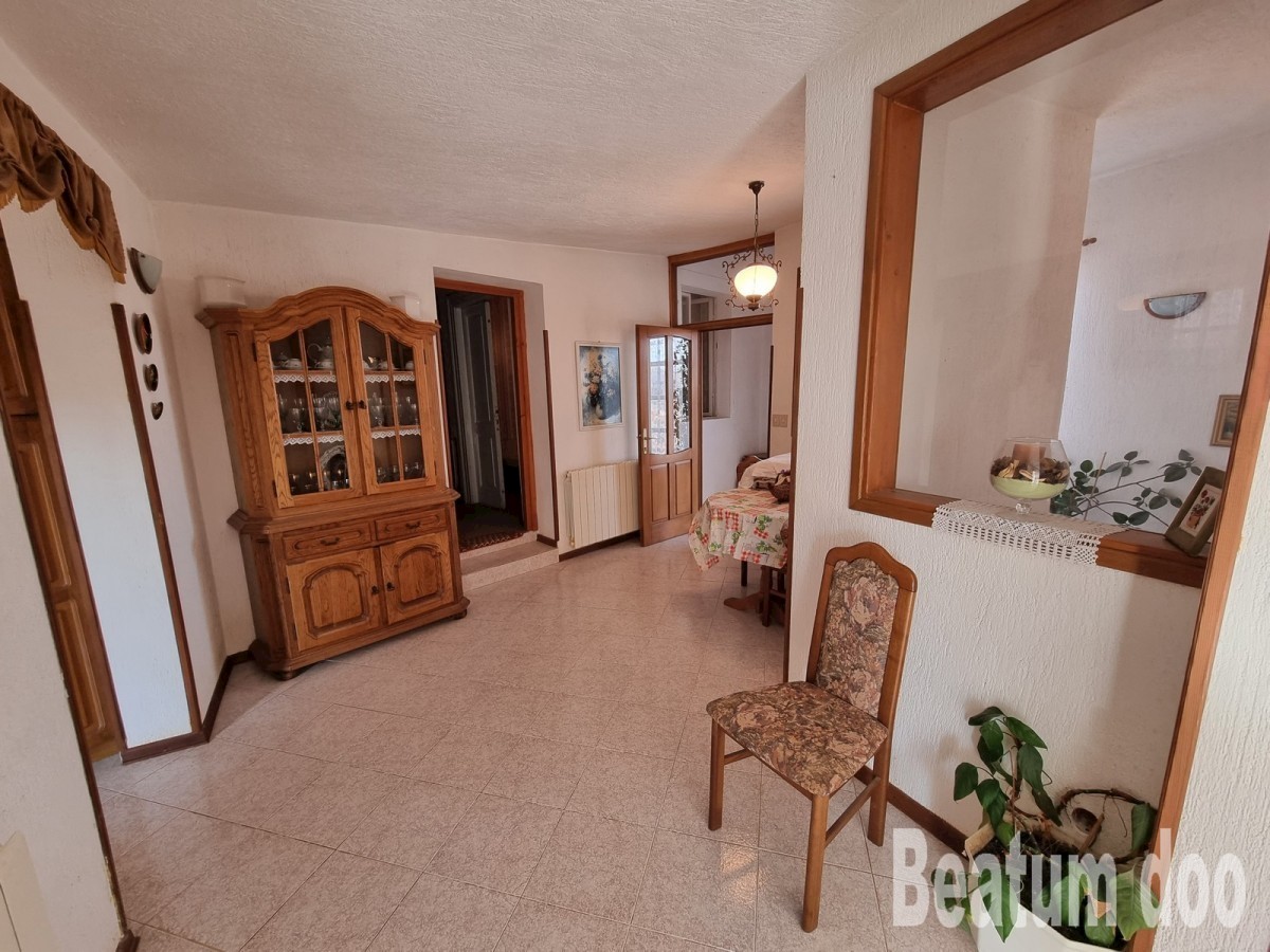 Kamnita hiša s tremi apartmaji, Kaštelir, pogled na morje