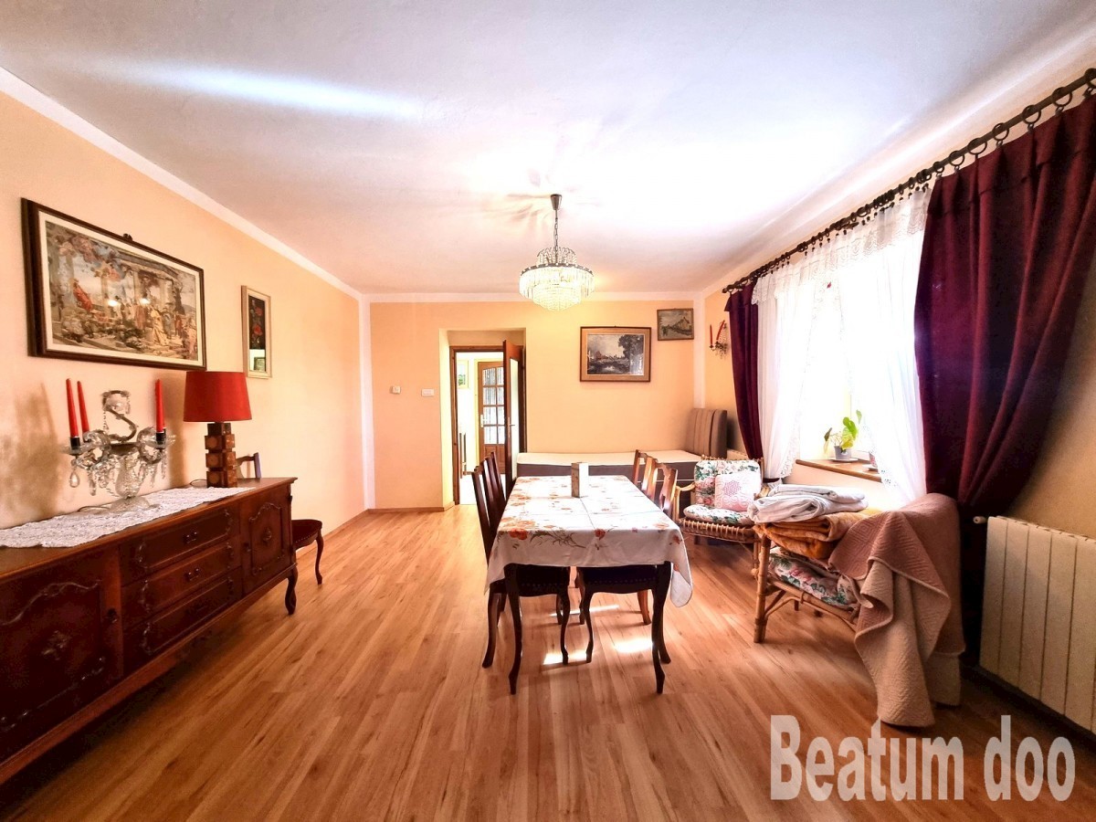 Kamnita hiša s tremi apartmaji, Kaštelir, pogled na morje