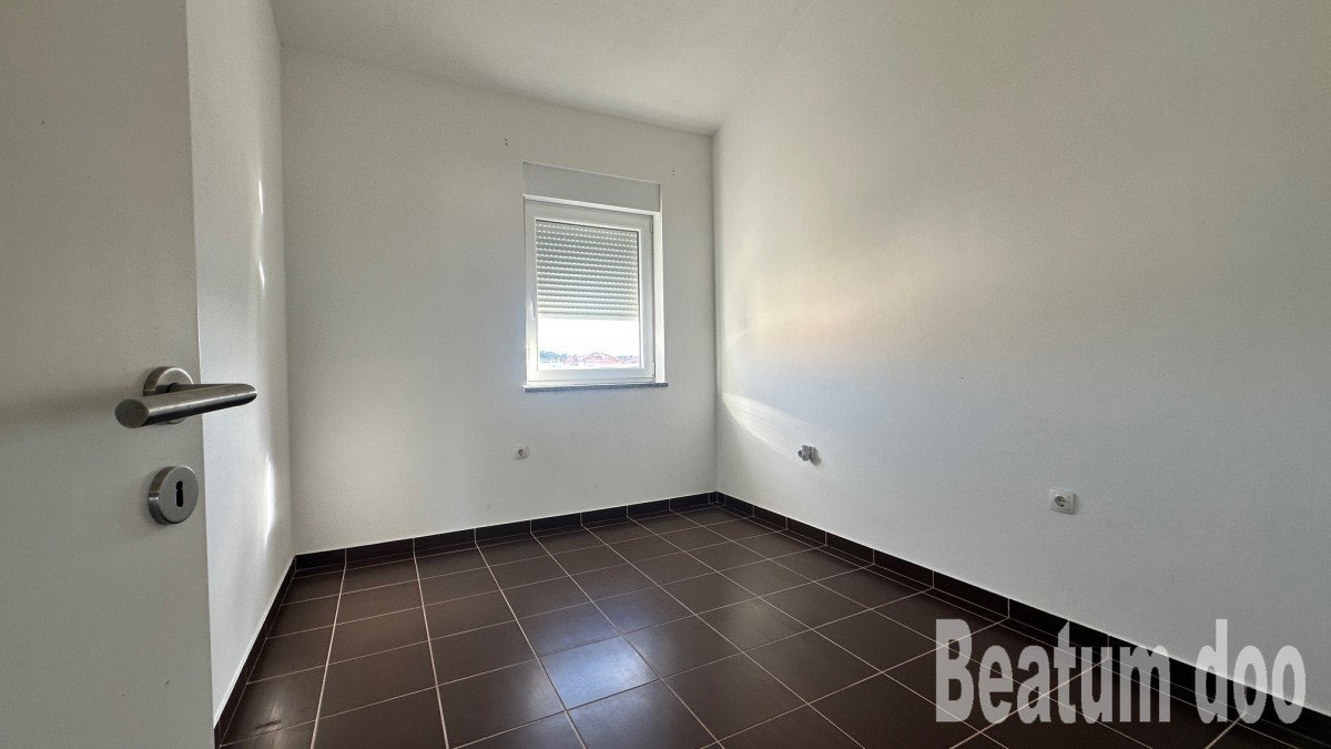Apartma v drugem nadstropju, na podstrešju, pogled na morse, Novigrad