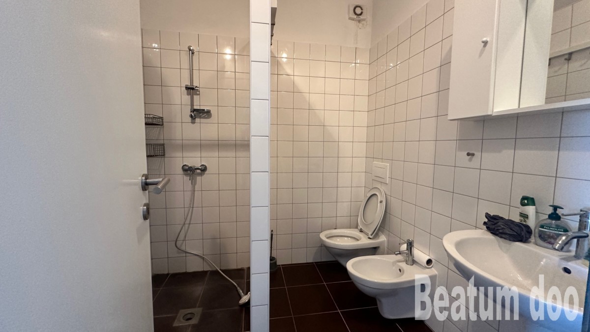 Apartma v drugem nadstropju, na podstrešju, pogled na morse, Novigrad