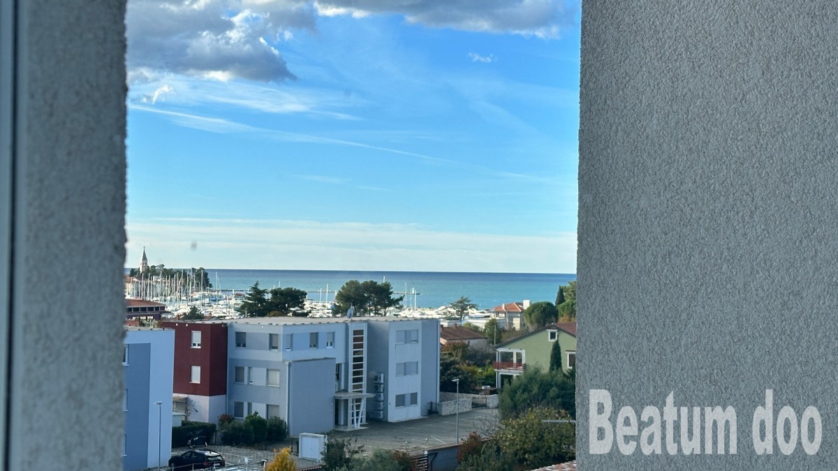Apartma v drugem nadstropju, na podstrešju, pogled na morse, Novigrad