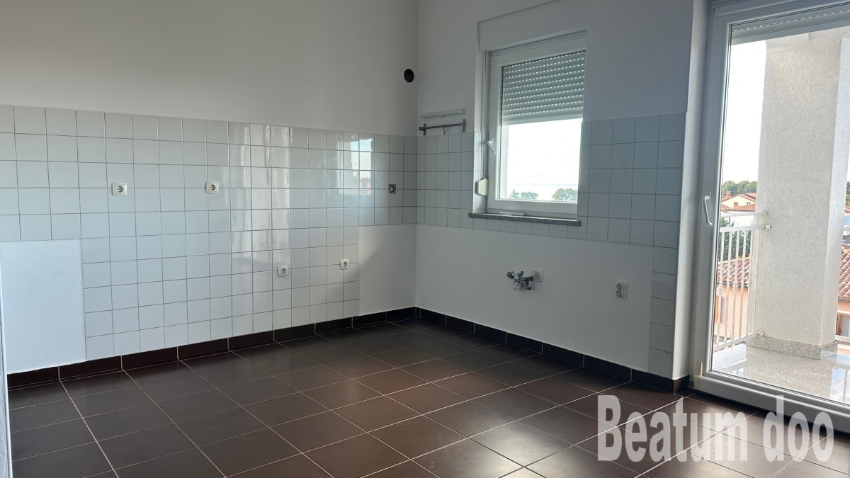 Apartma v drugem nadstropju, na podstrešju, pogled na morse, Novigrad