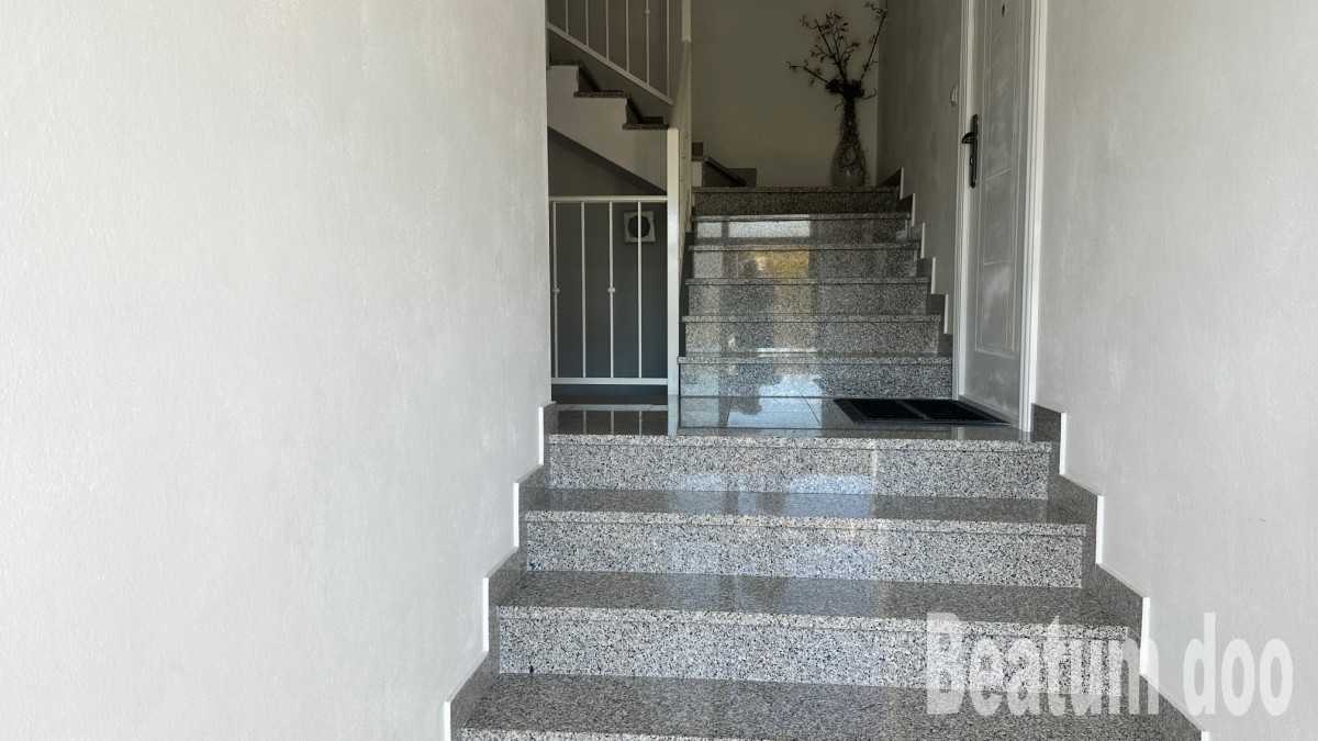 Apartma v drugem nadstropju, na podstrešju, pogled na morse, Novigrad