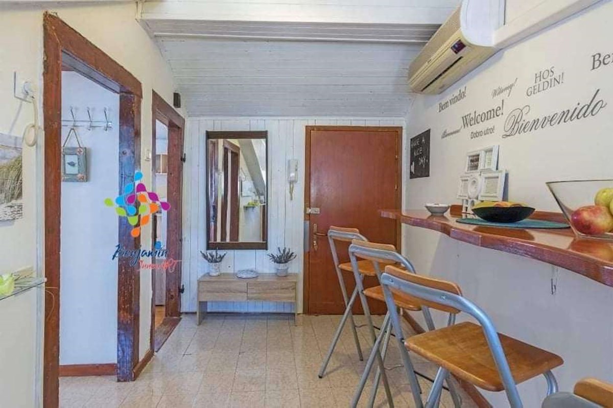 PULA - Stanovanje v centru mesta s pogledom na morje