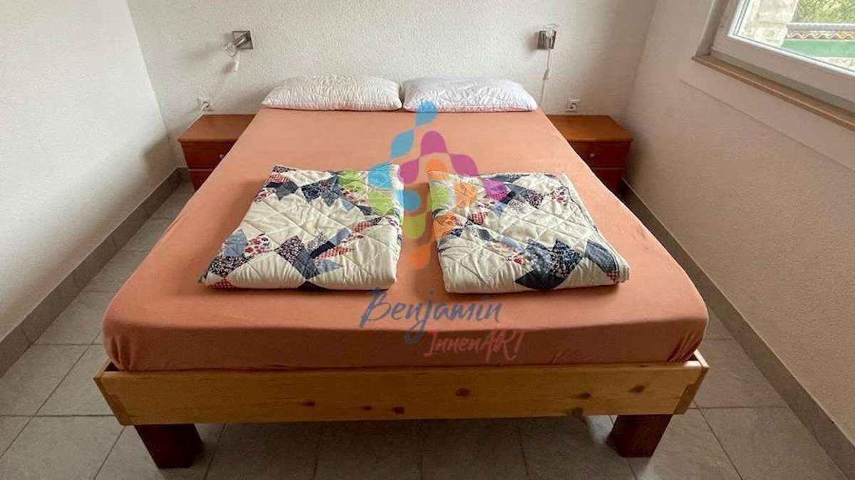 KAVRAN - Marčana - kamnita hiša z dvema apartmajema