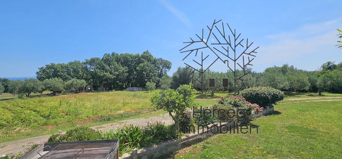 KRNICA - zazidljivo zemljišče s pogledom na morje