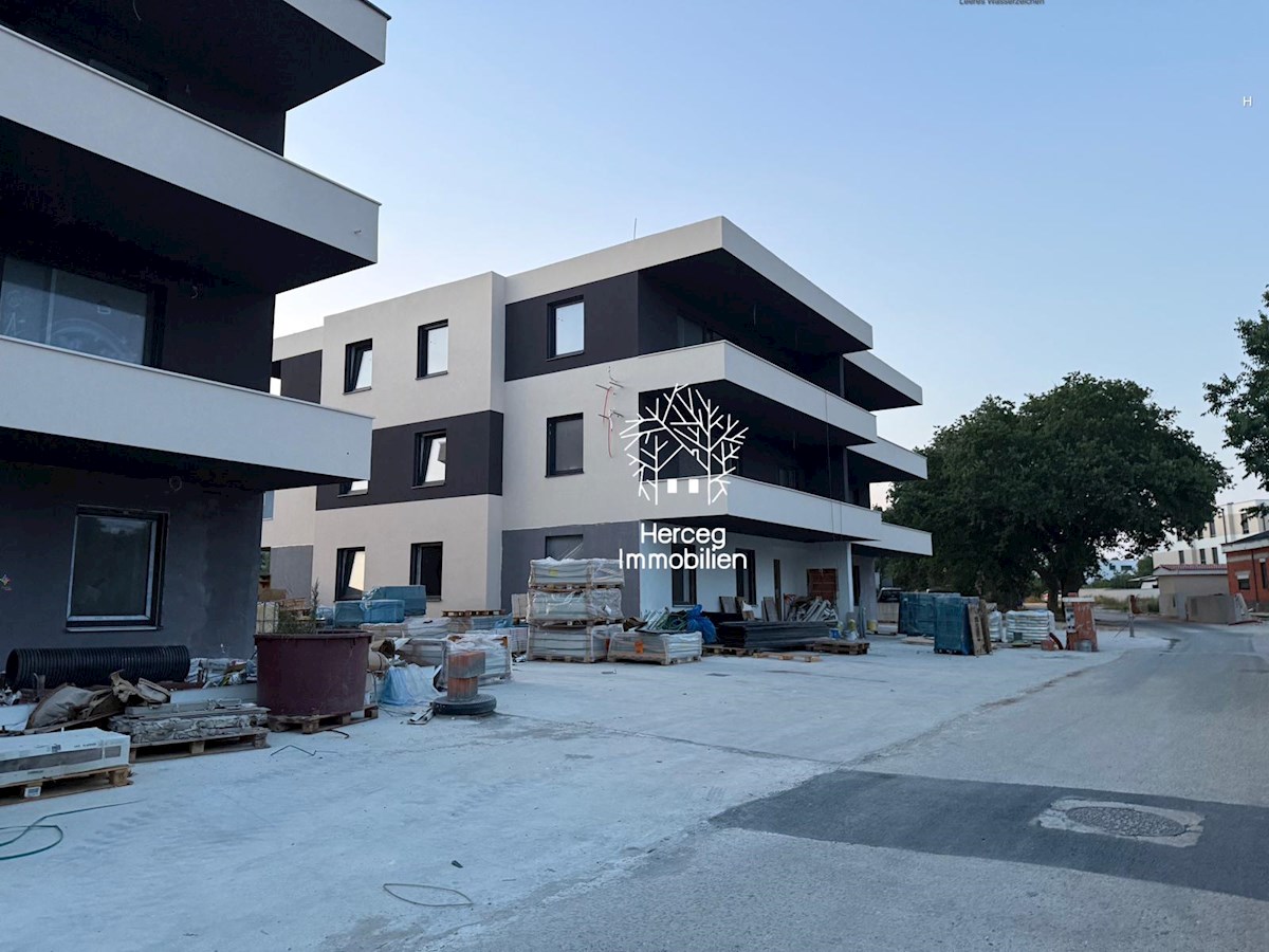 MEDULIN – Apartma 55 m², blizu plaže