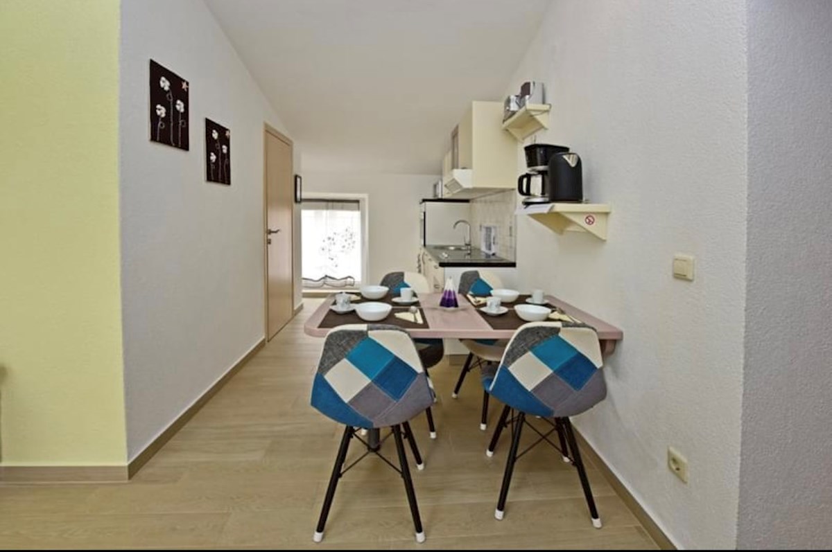 V bližini Poreč hiša s 5 apartmaji priložnost
