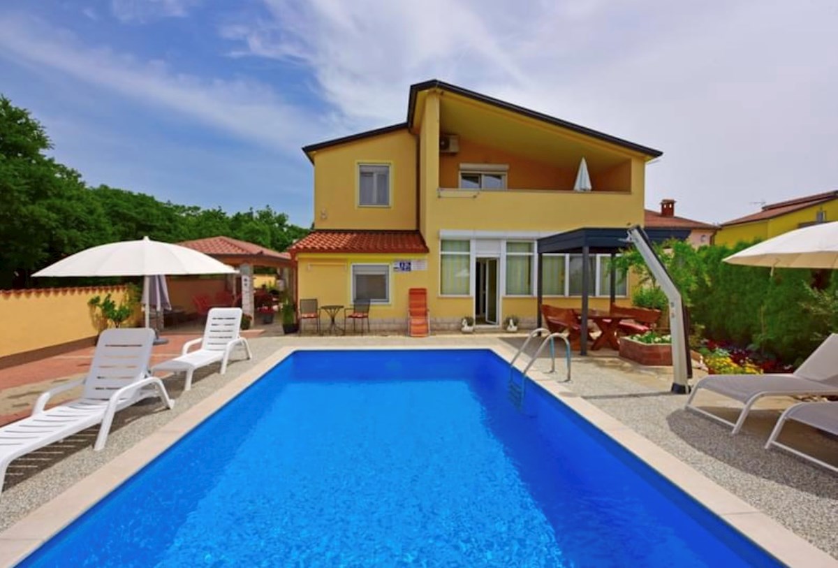 V bližini Poreč hiša s 5 apartmaji priložnost