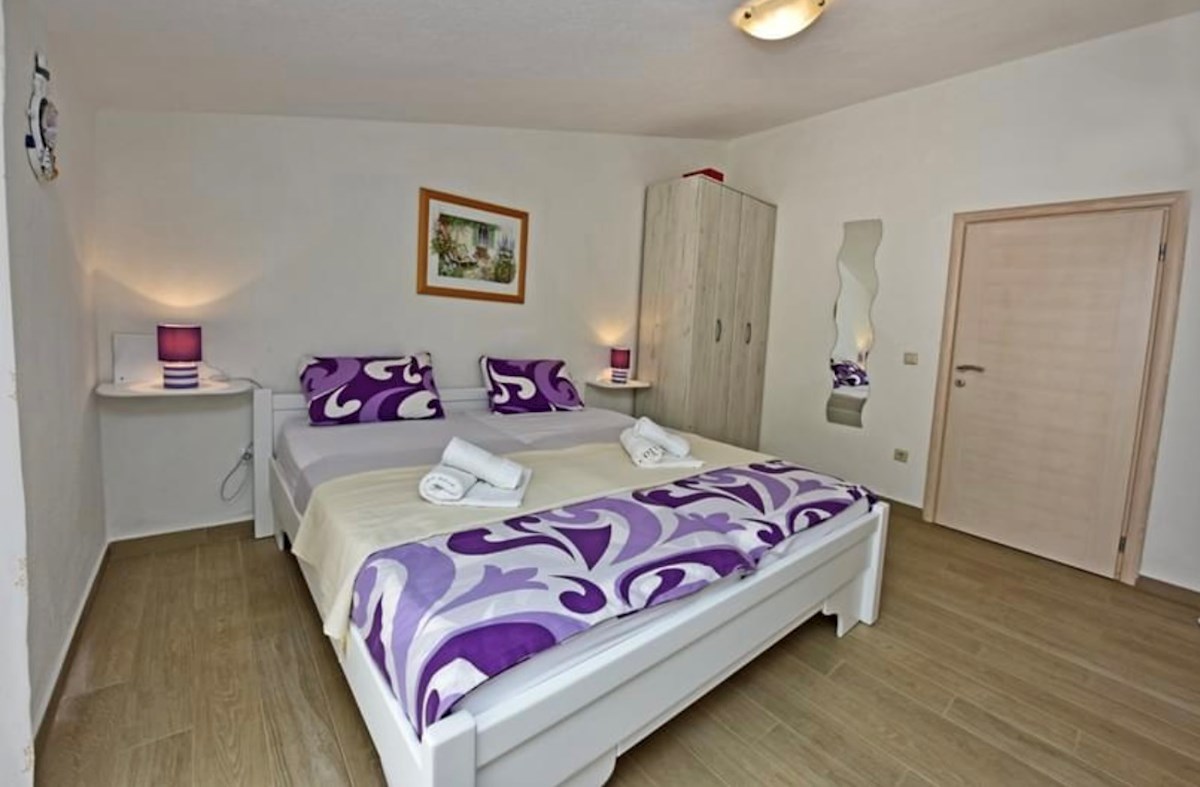 V bližini Poreč hiša s 5 apartmaji priložnost