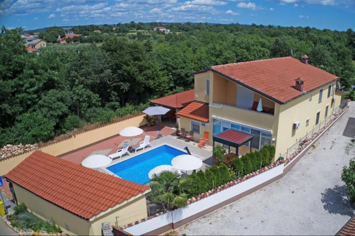 V bližini Poreč hiša s 5 apartmaji priložnost