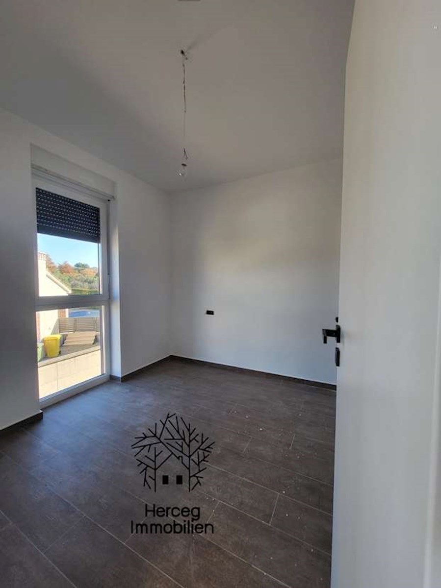 MEDULIN – Dvosobno stanovanje 300 m od morja