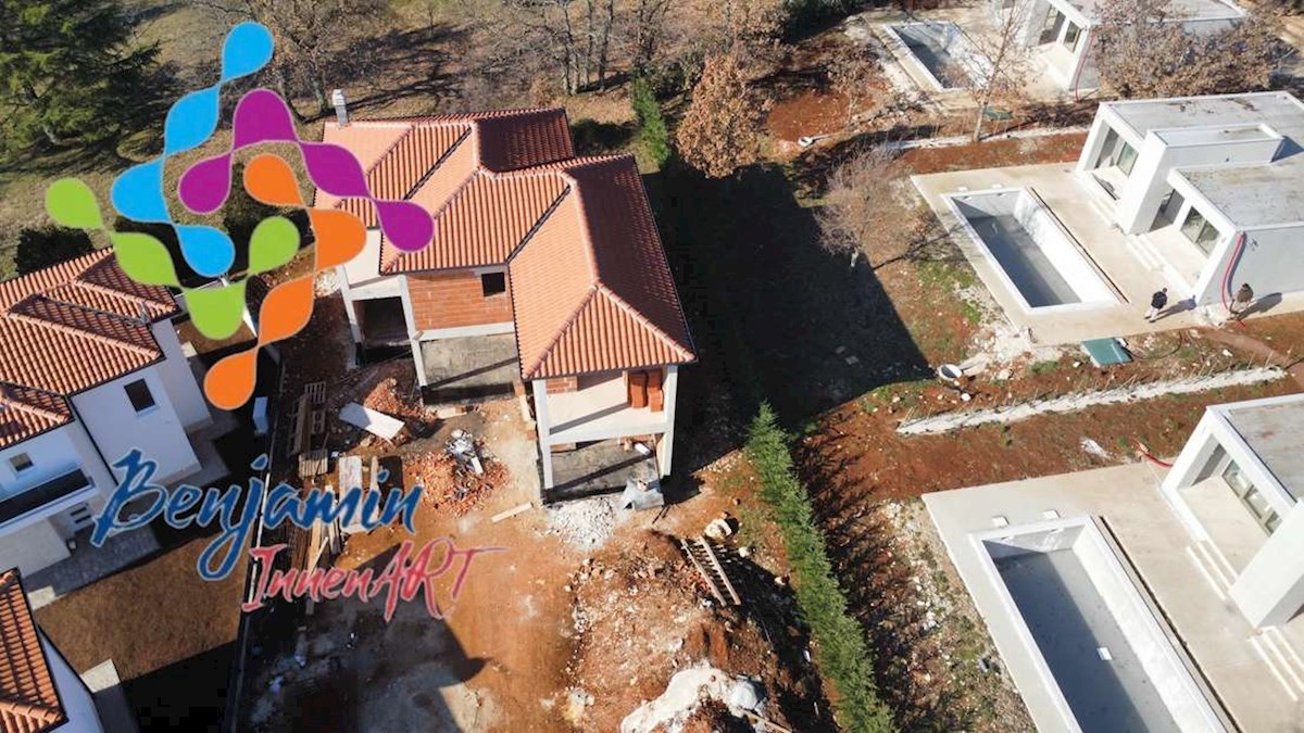 POREČ - Tar - hiša z bazenom (dva načina nakupa)