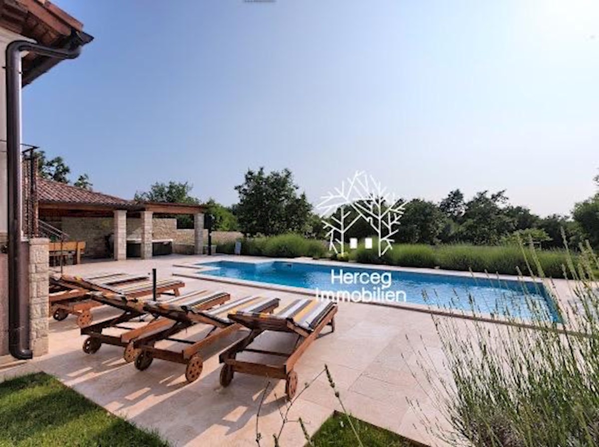 BALE – Investicijska nepremičnina – vila