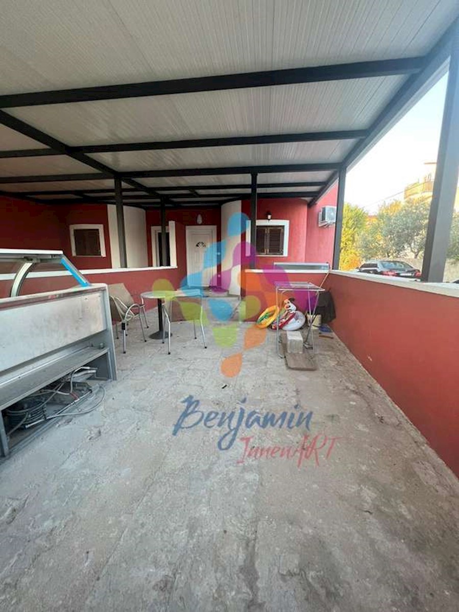 FAŽANA - dva apartmaja s pogledom na morje in 400m oddaljenost od plaže