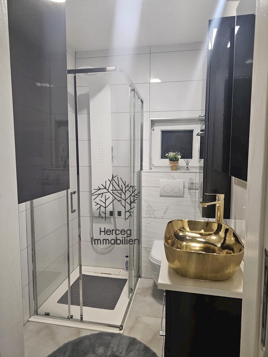 MEDULIN – Stanovanje v pritličju z vrtom