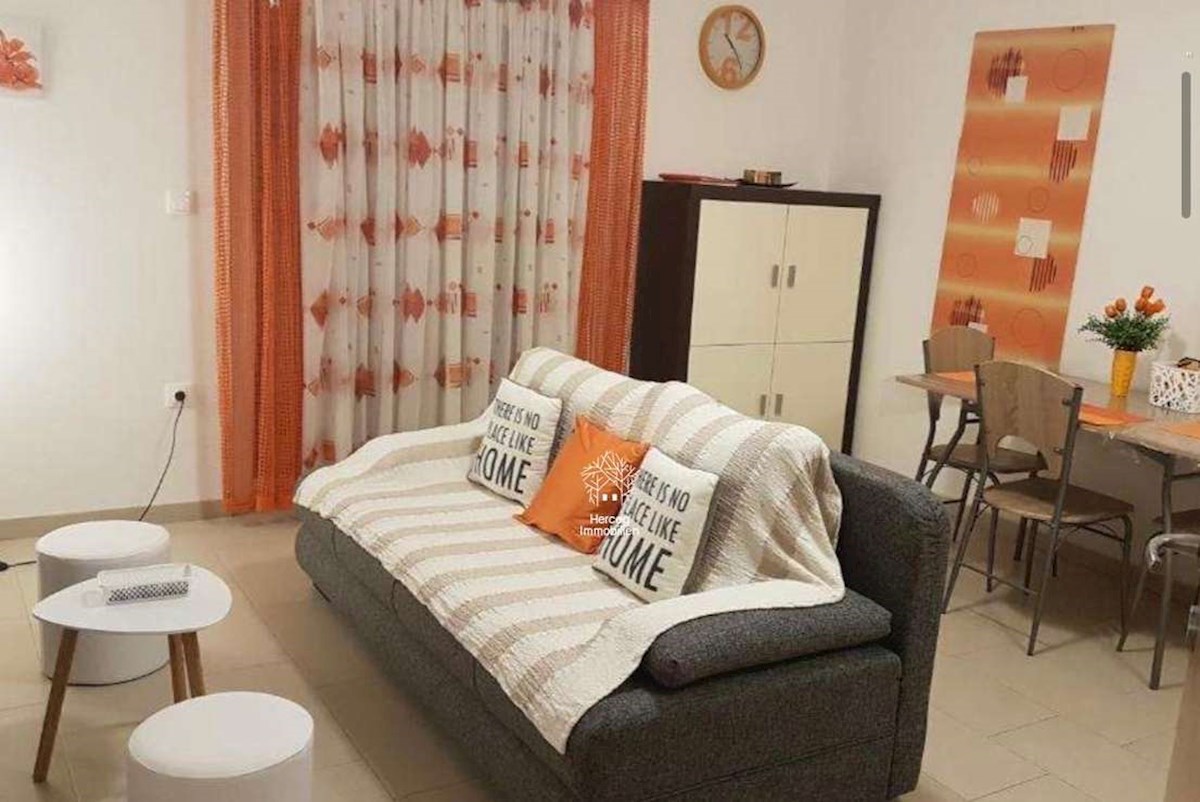 PULA - Štirisobno stanovanje v pritličju na odlični lokaciji