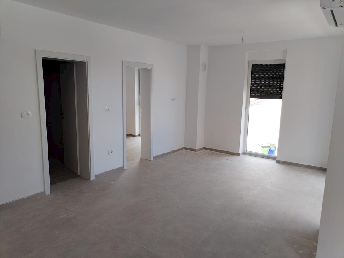 MEDULIN – Apartma na prodaj, blizu morja