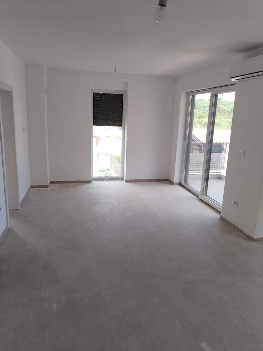 MEDULIN – Apartma na prodaj, blizu morja
