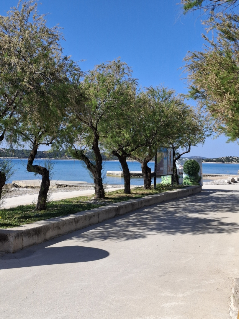 Novogradnja, Vodice, apartma 3 spalnice, plaža