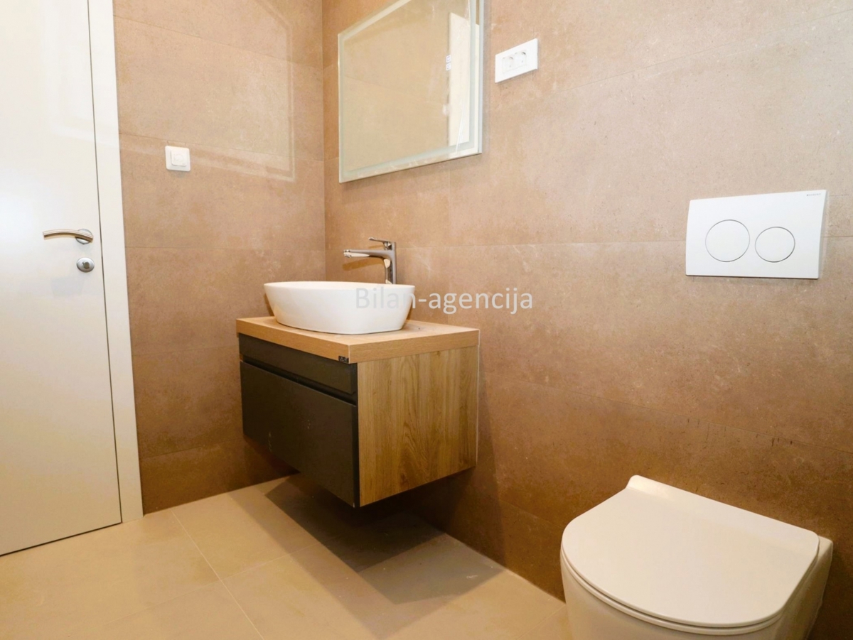 Apartma/Stanovanje Vodice, 138,83m2
