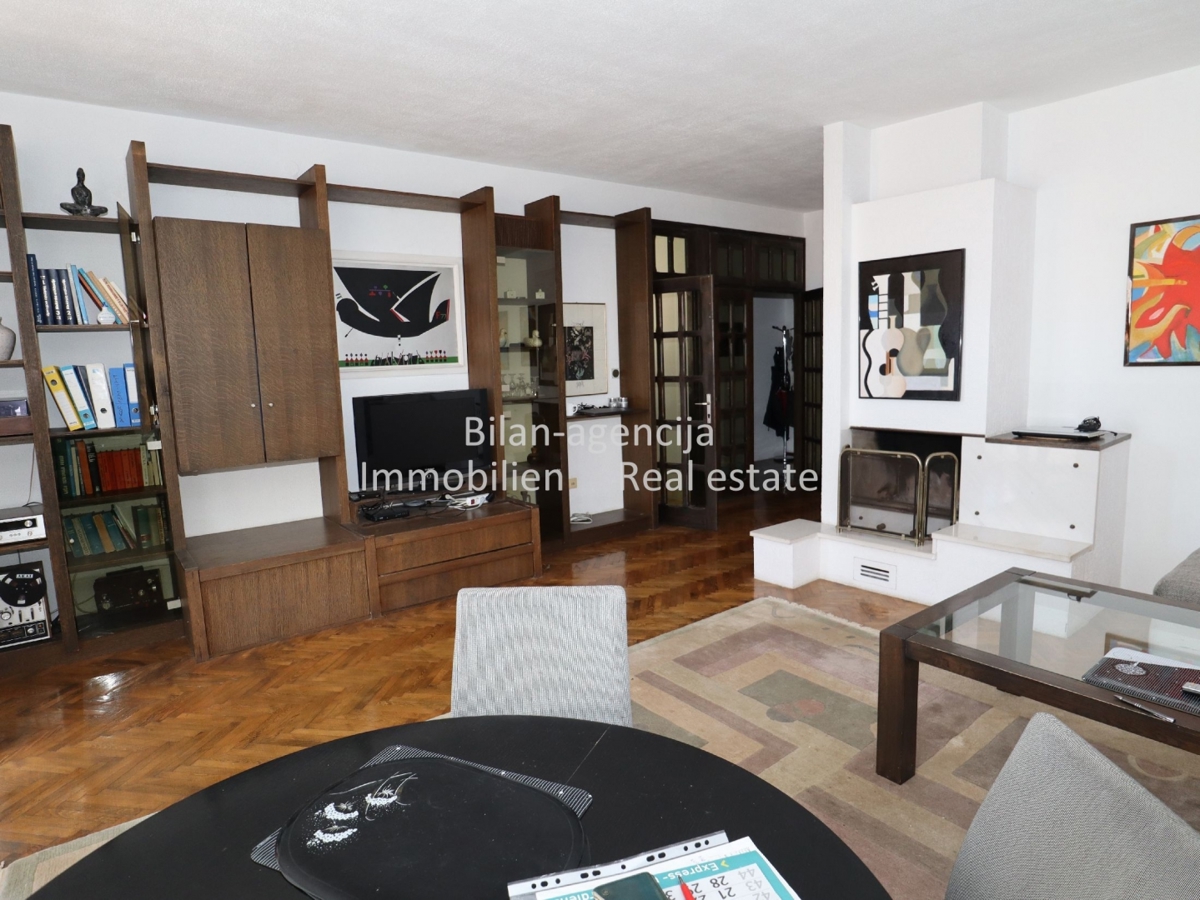 Hiša Vodice, 310m2