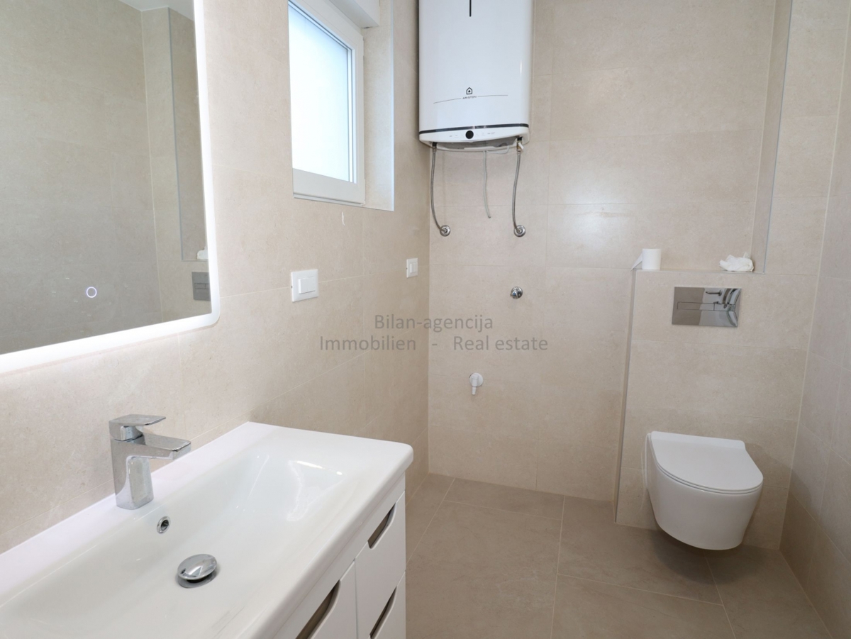 Apartma v pritličju, z vrtom, novogradnja, 223.617€ 