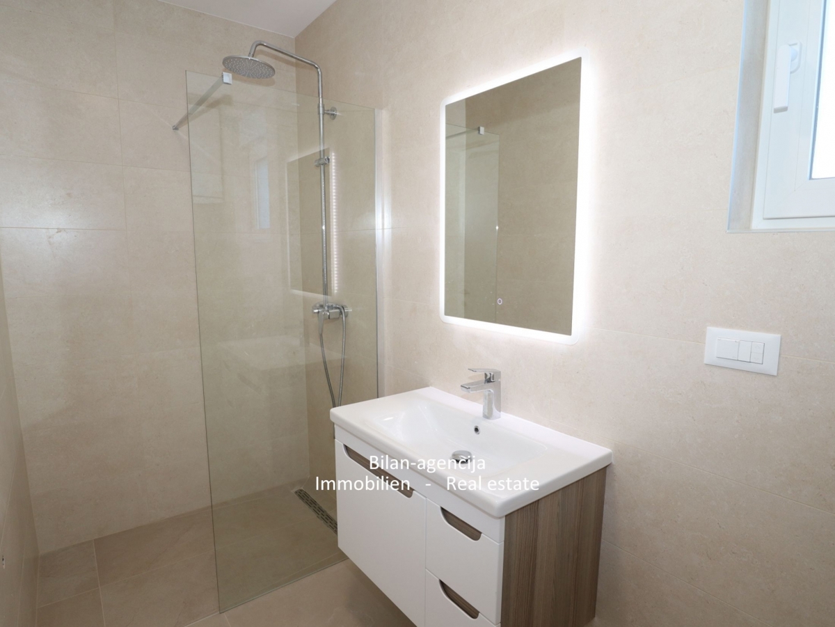 Apartma v pritličju, z vrtom, novogradnja, 223.617€ 