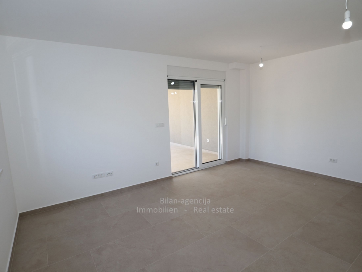 Apartma v pritličju, z vrtom, novogradnja, 223.617€ 