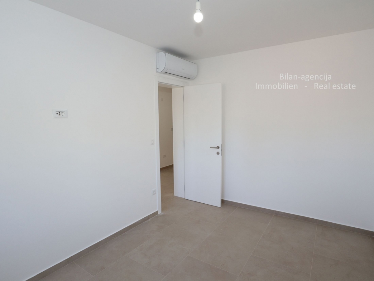 Apartma v pritličju, z vrtom, novogradnja, 223.617€ 