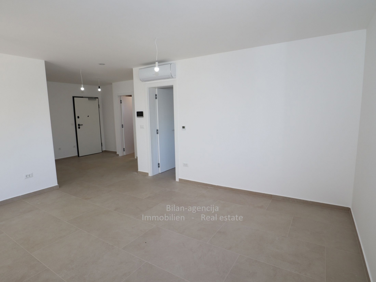 Apartma v pritličju, z vrtom, novogradnja, 223.617€ 