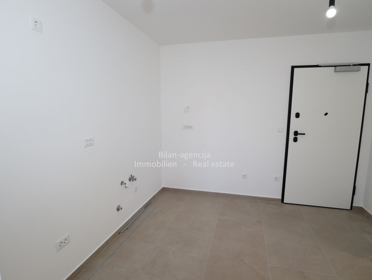 Apartma v pritličju, z vrtom, novogradnja, 223.617€ 