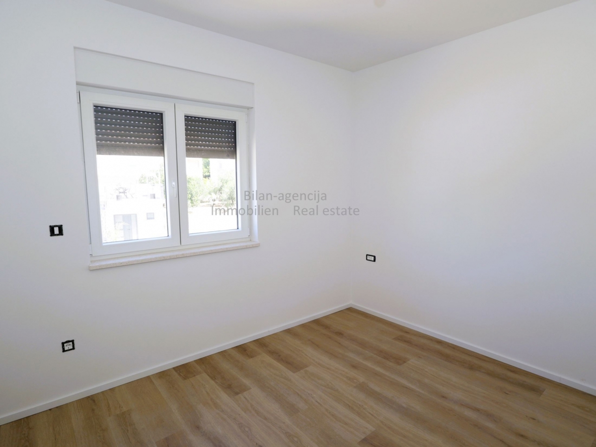 Stanovanje, 69.40m2, Vodice, 350 m od kvadrata, 280000 €