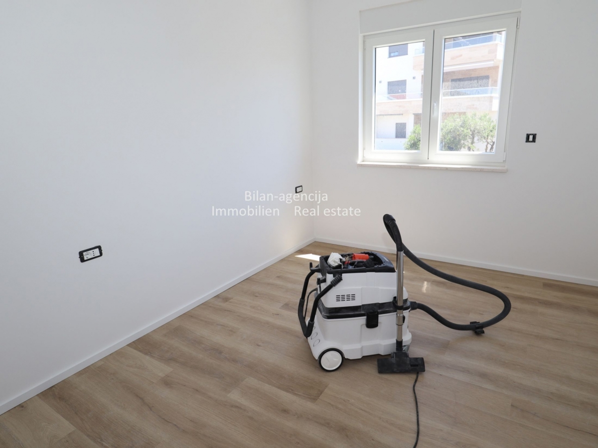 Stanovanje, 69.40m2, Vodice, 350 m od kvadrata, 280000 €