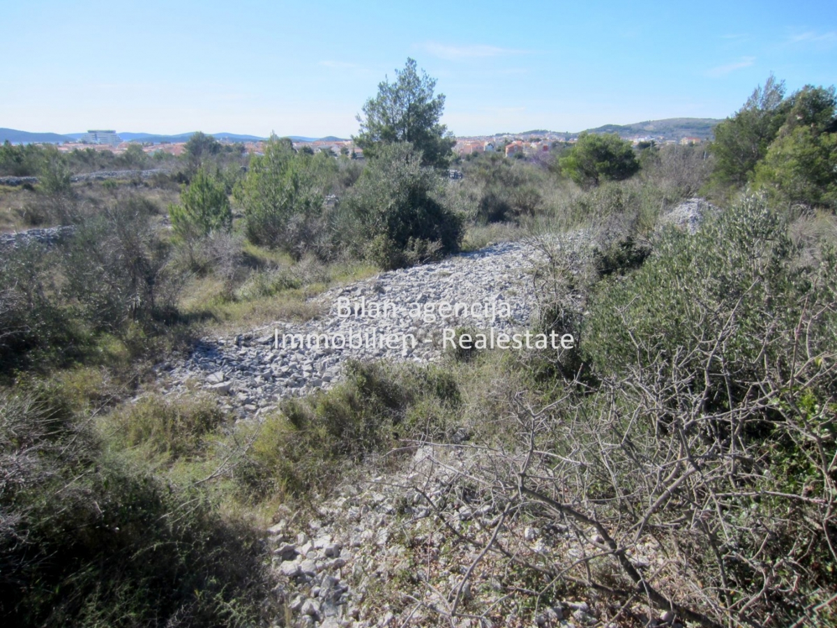 Zemljišče Vodice, 9.000m2